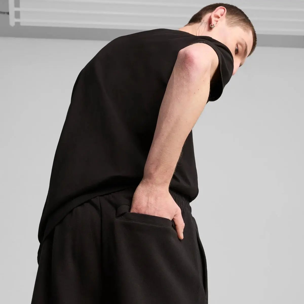 631535 WARDROBE ESS RELAXED SWEATPANTS NERO PUMA