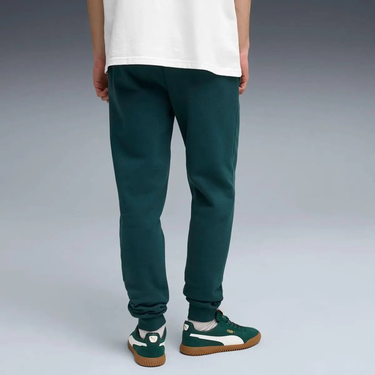 684713 ESS 2 COLOR LOGO SWEATPANTS VERDE PUMA