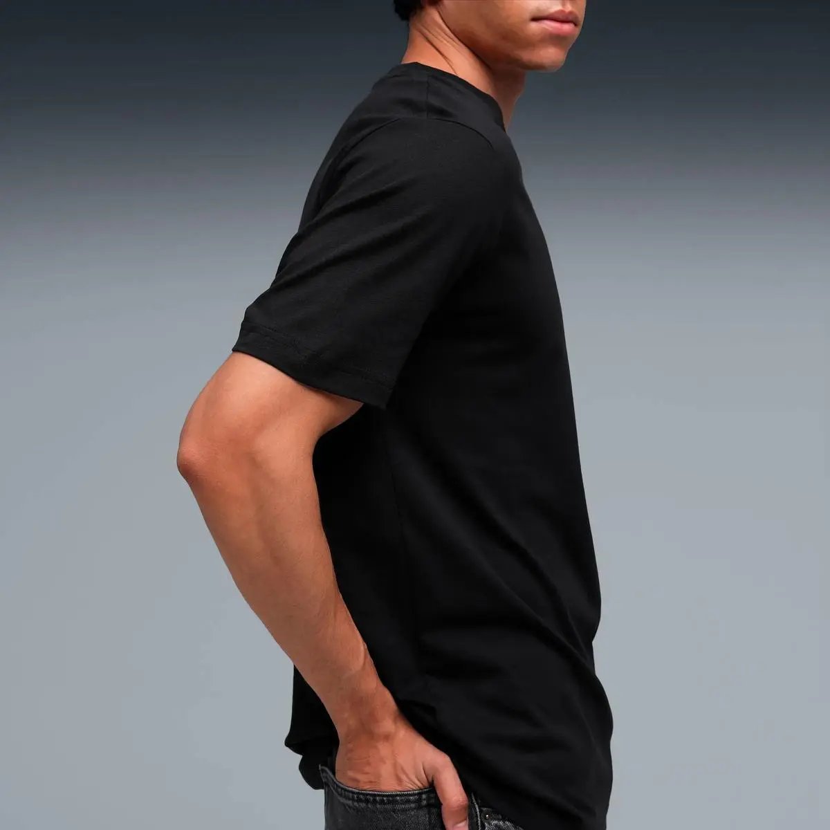 684717 ESS 2 COLOR SMALL LOGO TEE NERO PUMA