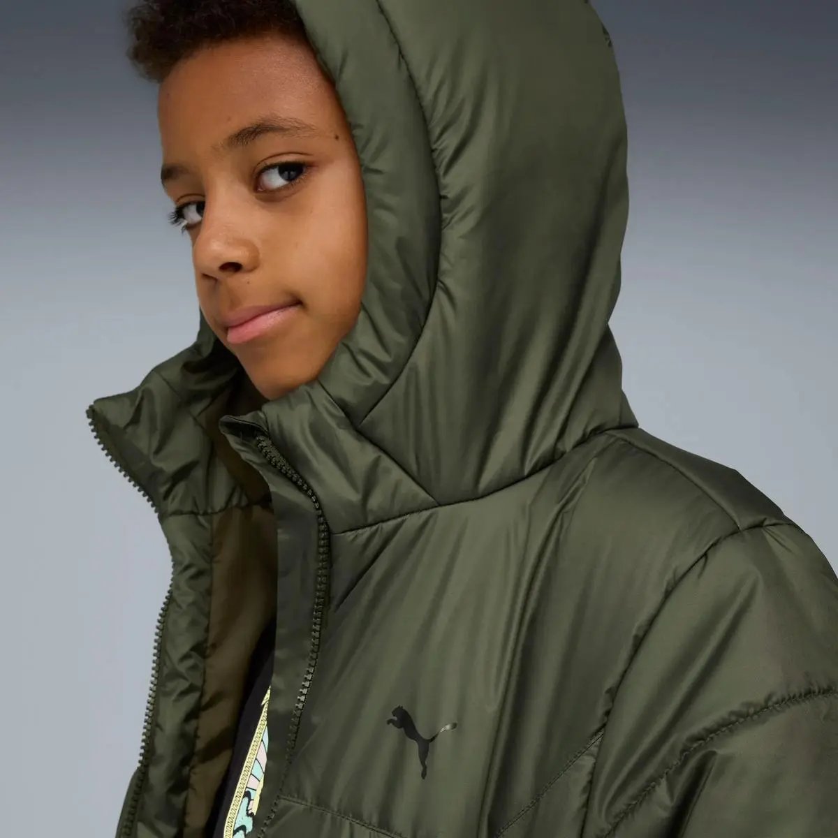 685226 ESS HODDED PADDED JACKET VERDE PUMA