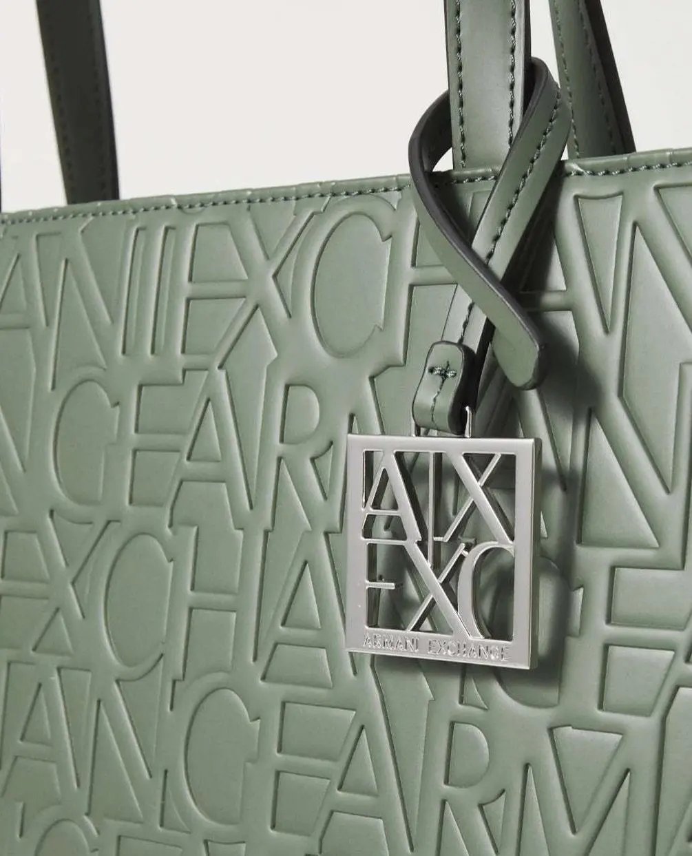 502949_32563_0|0137f432af12c4c4b41a3ab53abfc62e