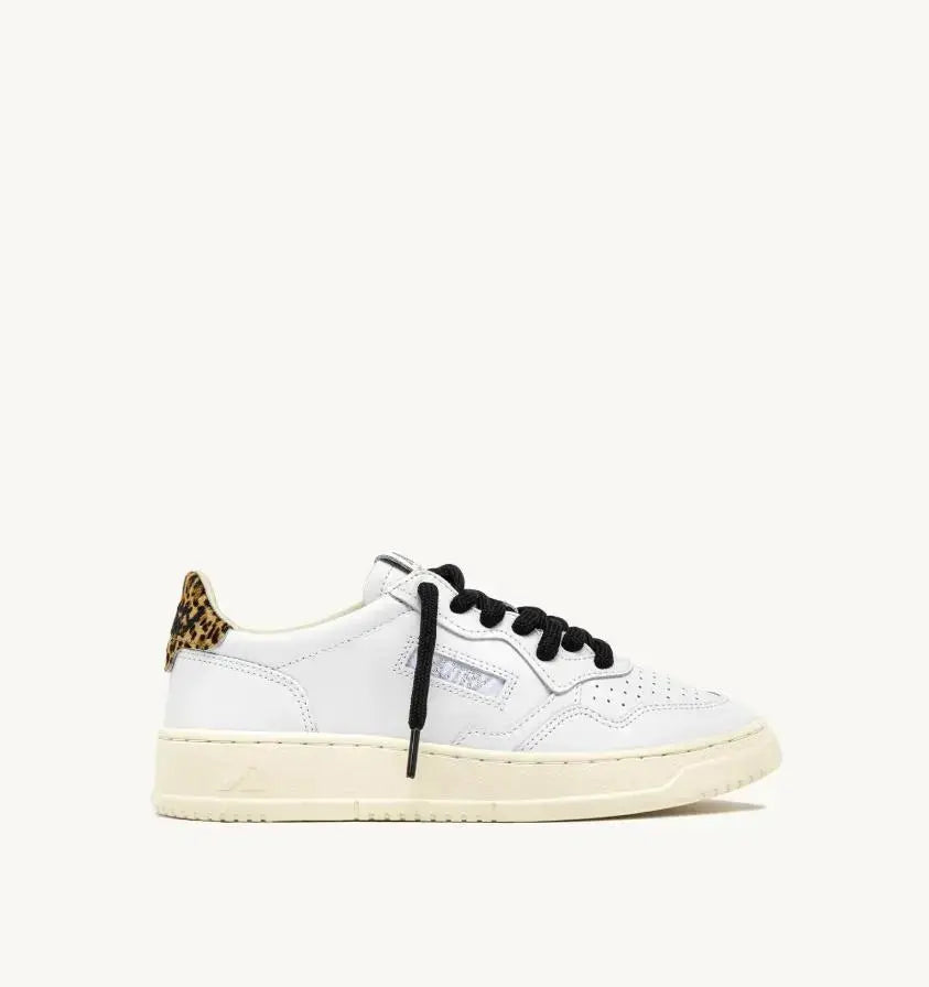 AULW-OC01 MEDALIST LOW WOM BIANCO/LEOPARD AUTRY