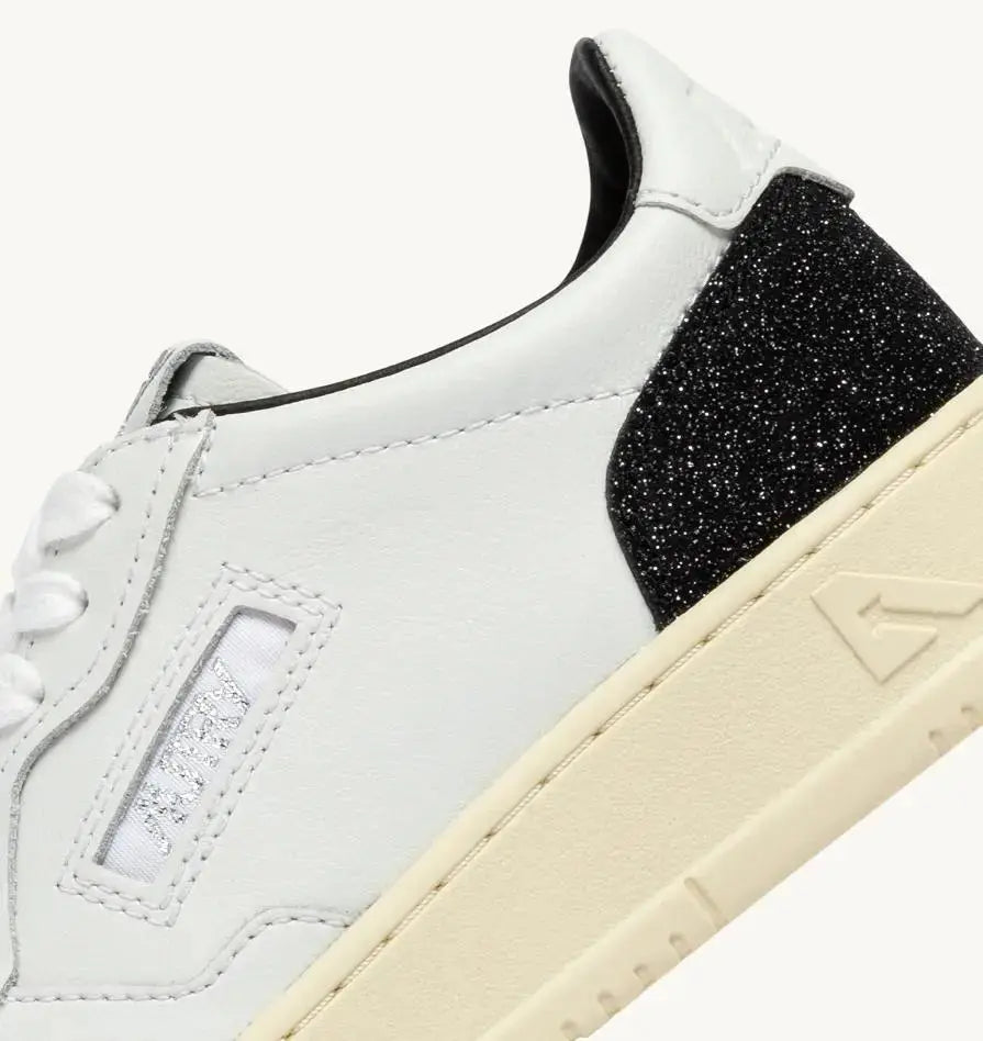 AULW-PK03 MEDIALIST LOW WOM BIANCO/NERO AUTRY