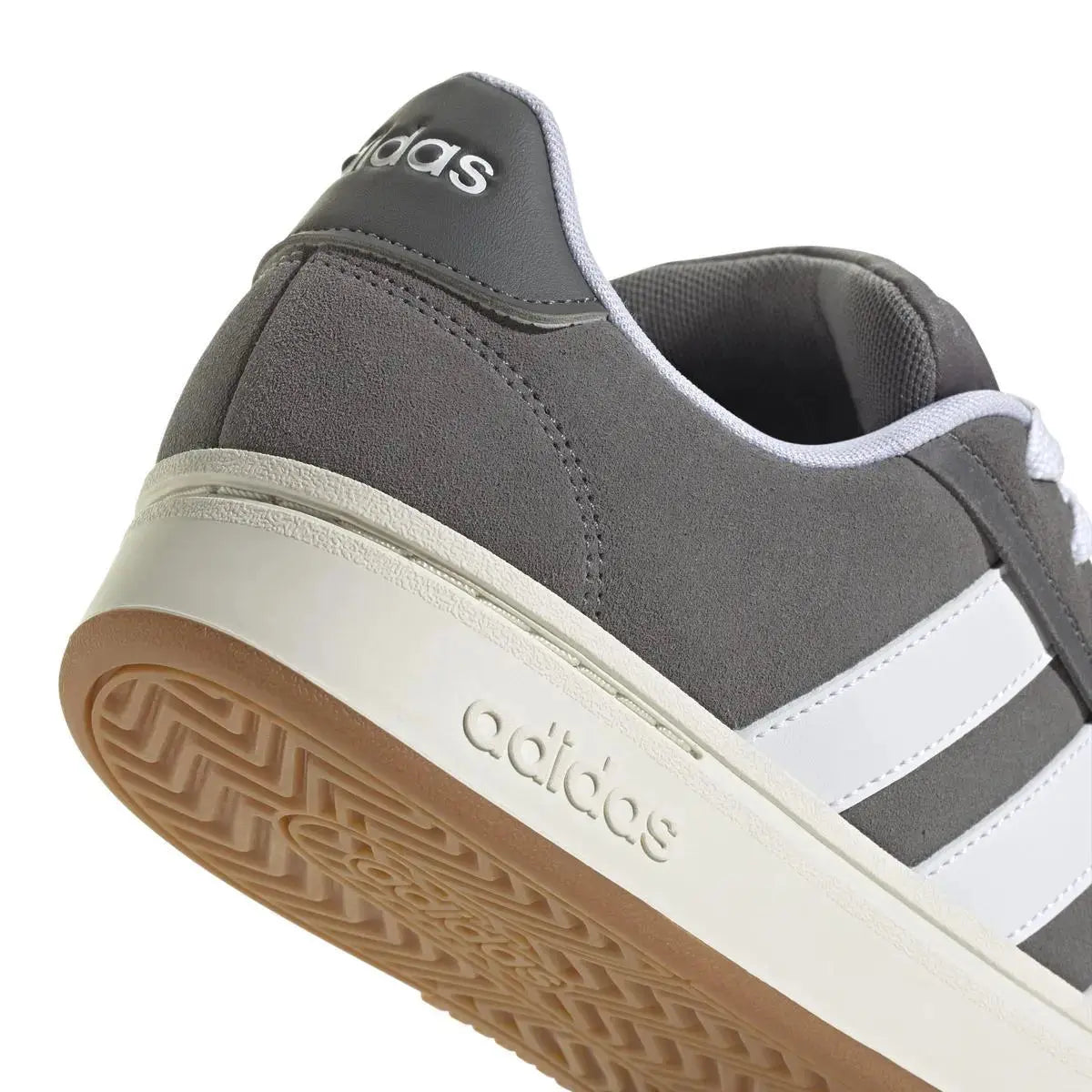 JR0542 GRAND COURT ALPHA 0 GRIGIO FUMO/BIANCO ADIDAS