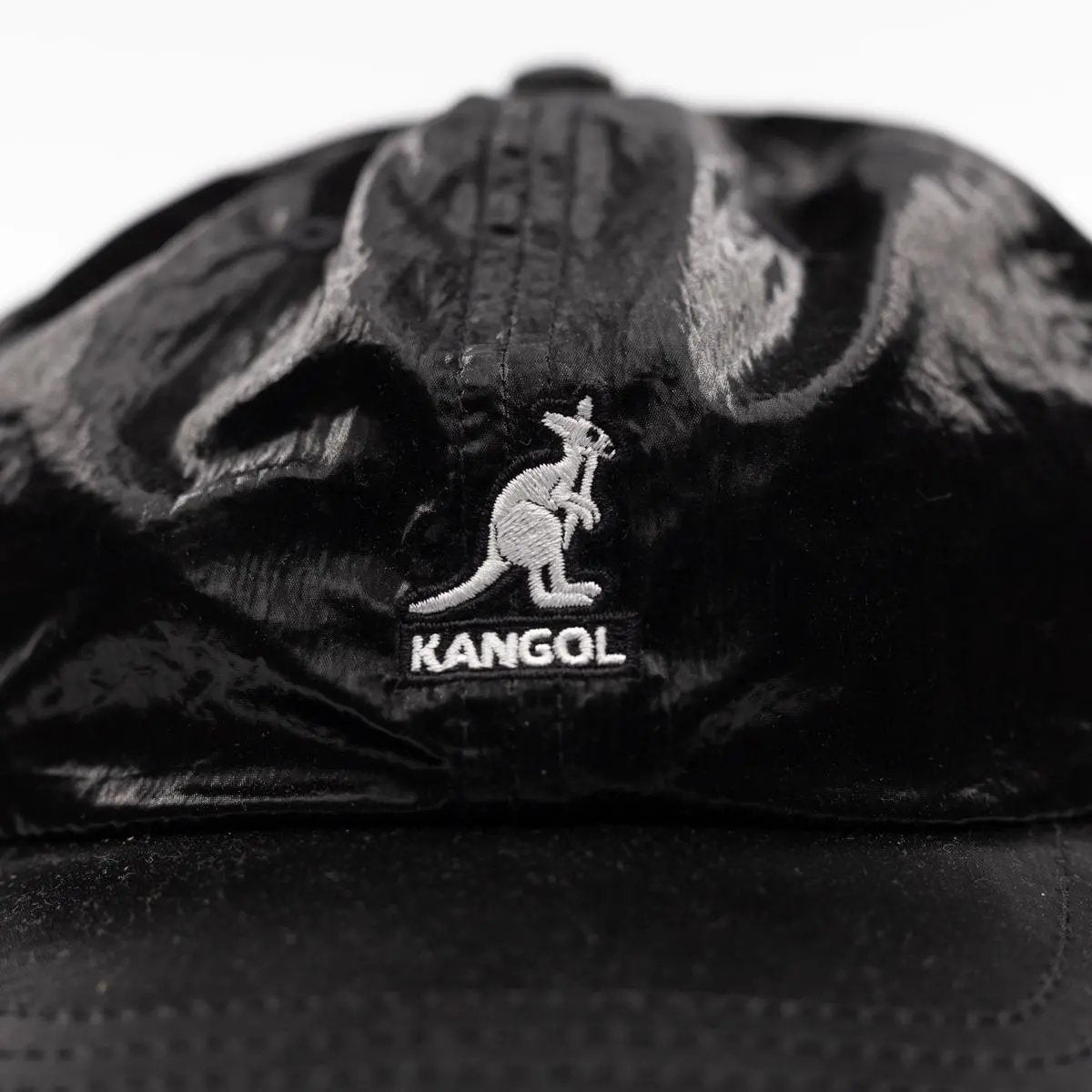 K4367 IRIDESCENT BASEBALL NERO KANGOL