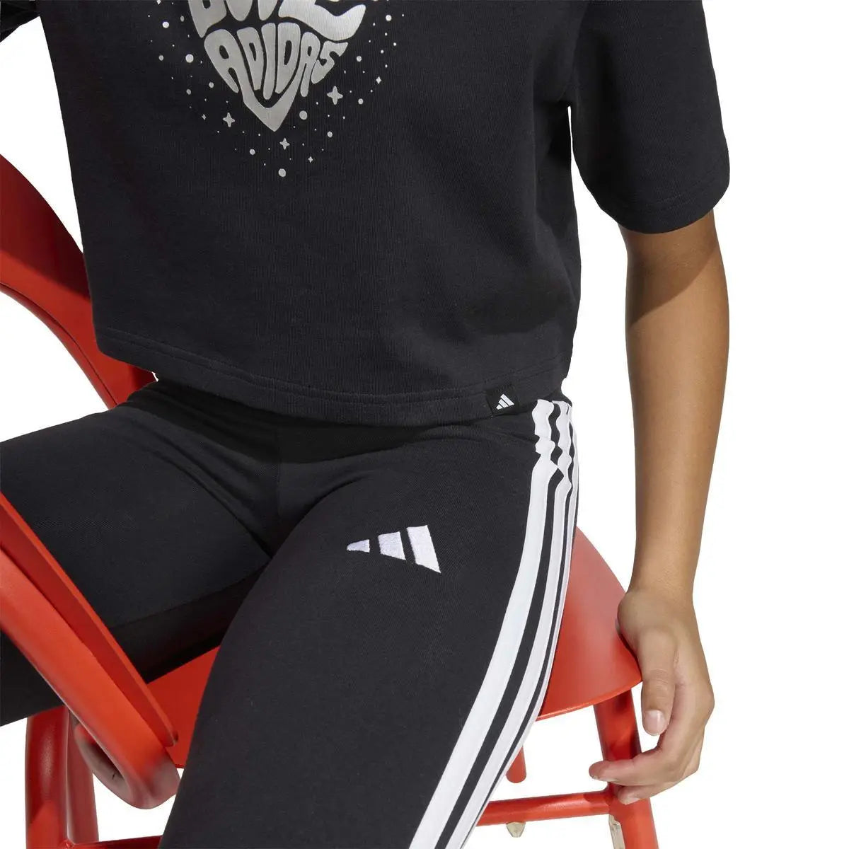 KG9226 JG GLAM T NERO ADIDAS