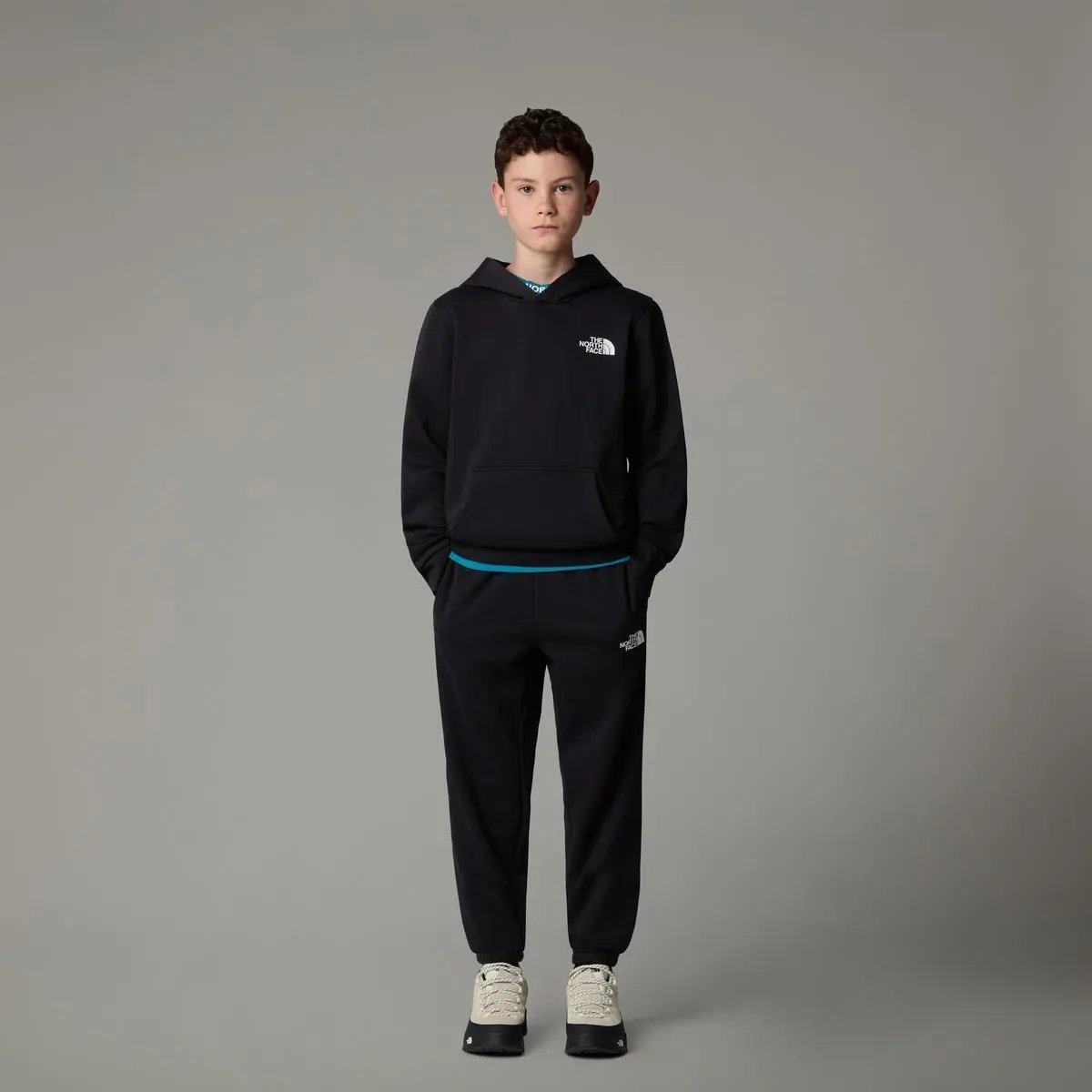 NF0A8BHT TEEN REG TP JOGGER TNF NERO THE NORTH FACE