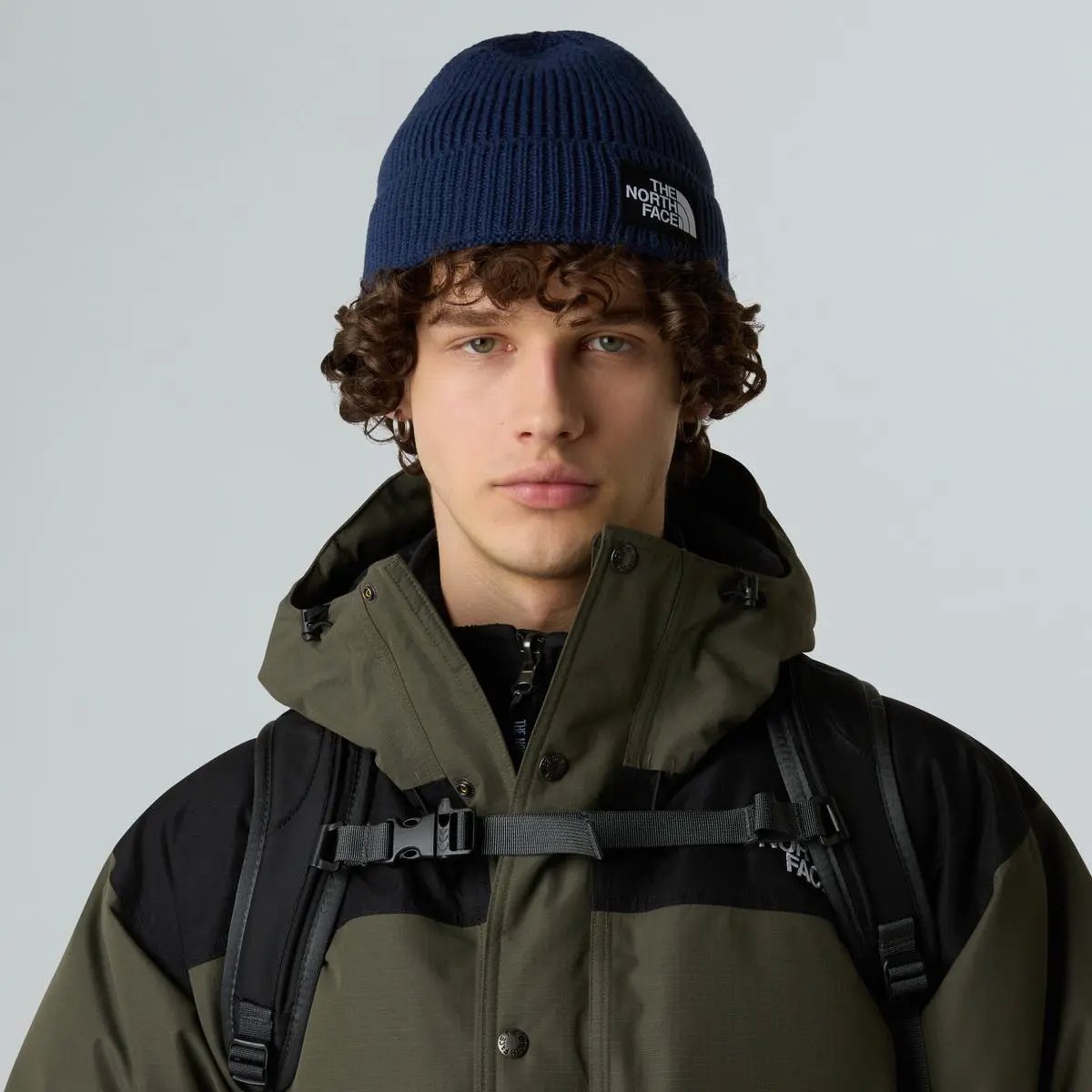 NF0A8CHE TNF LOGO BOX CUFFED BNE BLU THE NORTH FACE