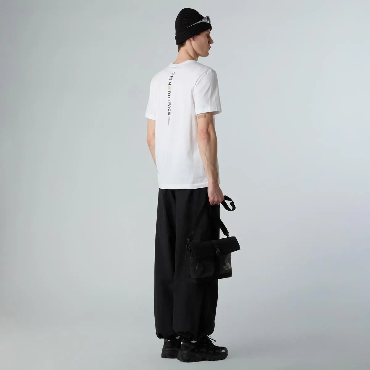 NF0A8EE7 M VERTICAL LOGO SS TEE BIANCO THE NORTH FACE