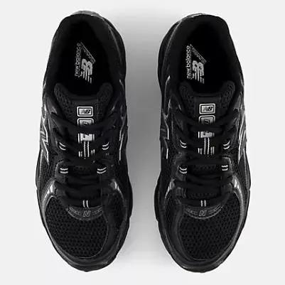 U740 SCARPA LIFESTYLE NERO NEW BALANCE