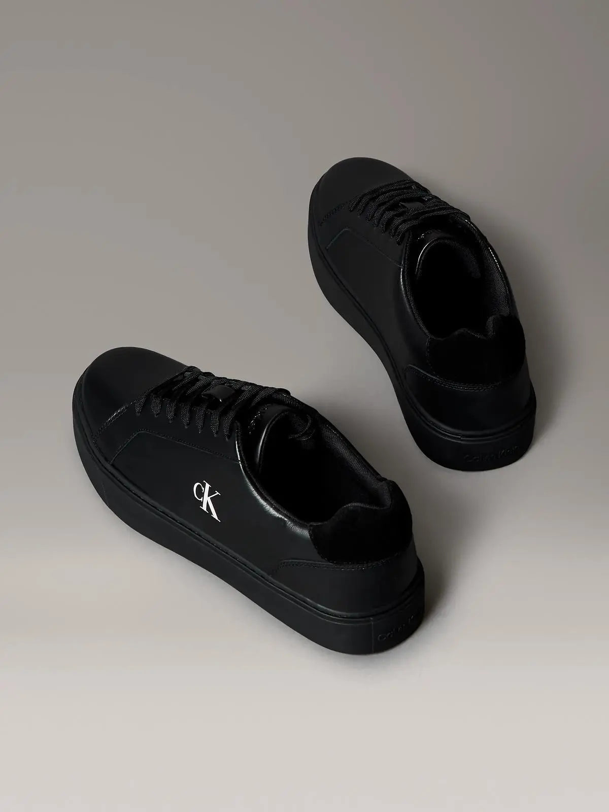 YM0YM01435 CLASSIC CUPSOLE LACEUP LTH NERO CALVIN KLEIN