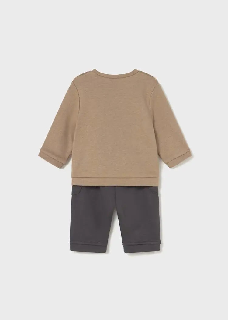 2583 COMPLETO PANTA E FELPA CON CANE CACAO MAYORAL