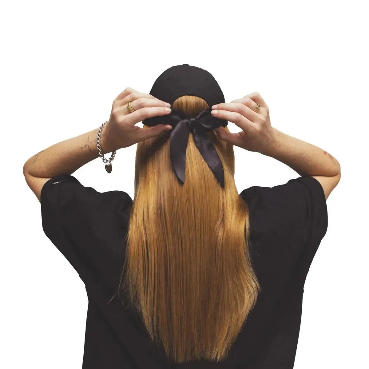 60667 WMNS 9TWENTY BOW BACK NERO NEWERA