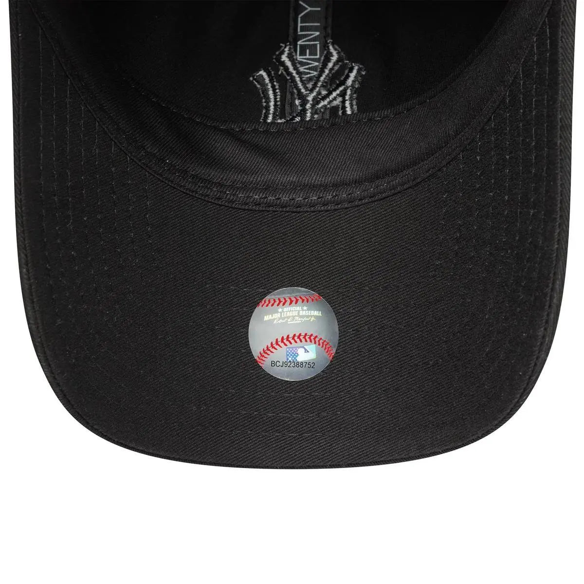 60667 WMNS 9TWENTY BOW BACK NERO NEWERA