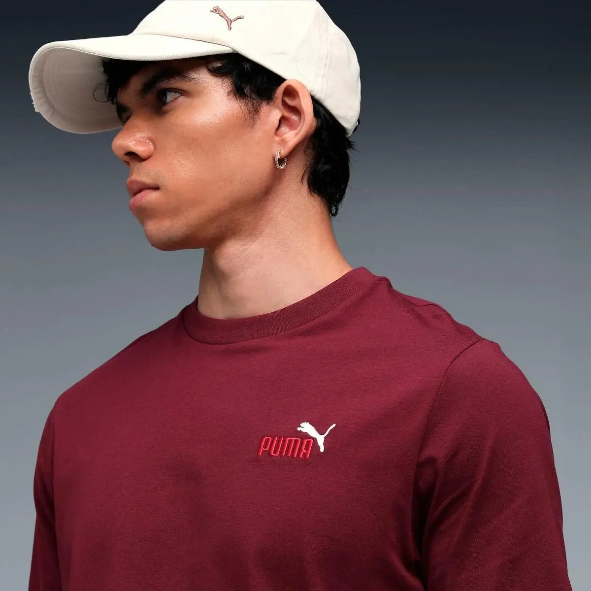 684717 ESS 2 COLOR SMALL LOGO TEE BORDEAUX PUMA