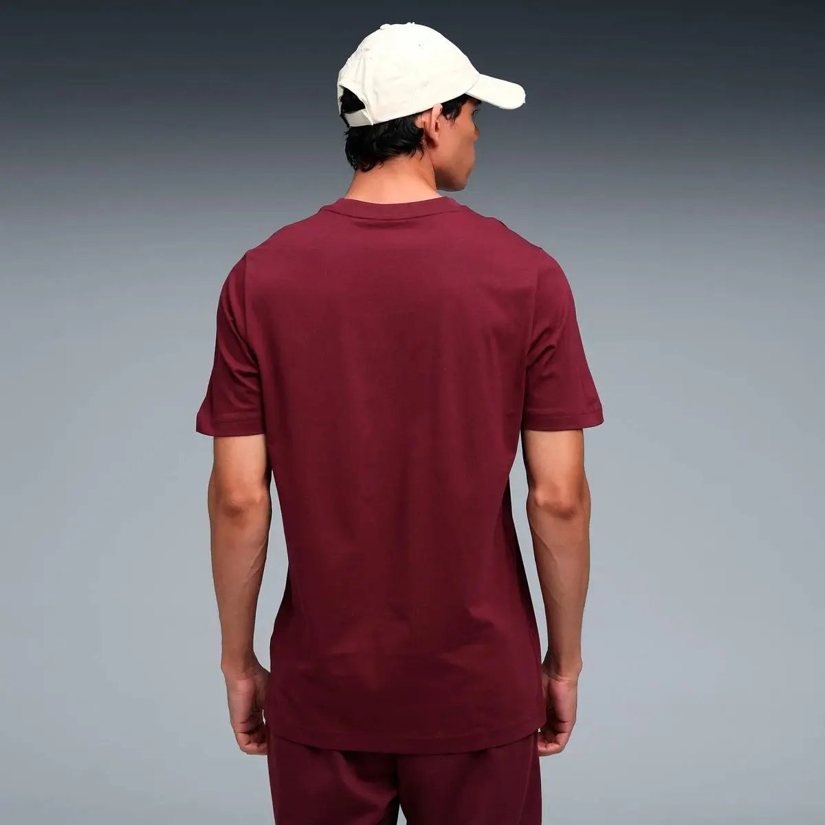 684717 ESS 2 COLOR SMALL LOGO TEE BORDEAUX PUMA