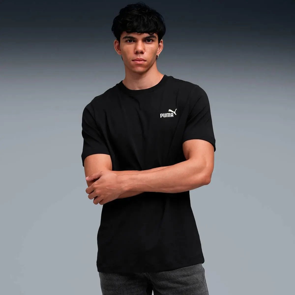 684717 ESS 2 COLOR SMALL LOGO TEE NERO PUMA