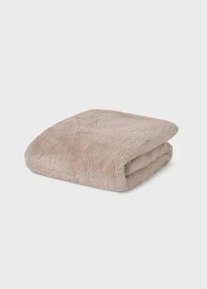 9955 COPERTA PELO POM POM BEIGE MAYORAL