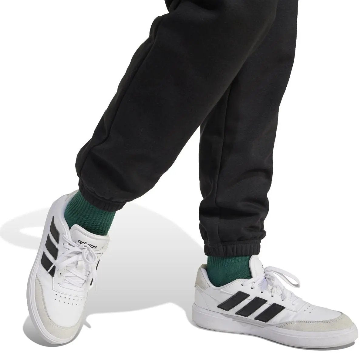 JC9765 J SL FL PT 225 NERO: un Pantalone Elegante e Versatile ADIDAS