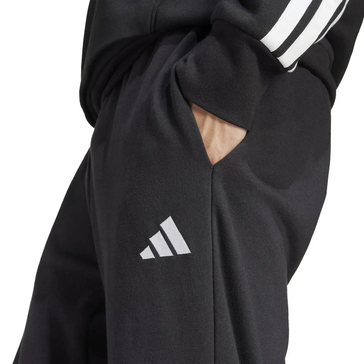 JE3854 M FEELCOZY PANT NERO ADIDAS