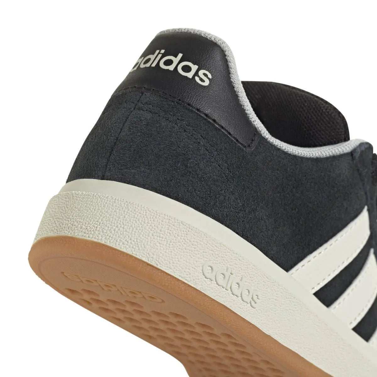 JH6178 GRAND COURT 00s K NERO/BIANCO ADIDAS