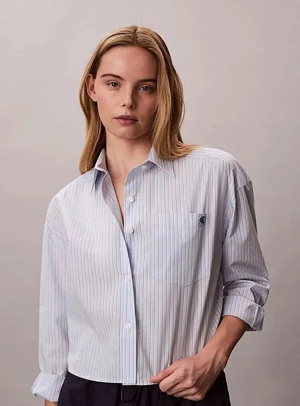 LV047F105G YARNDYE COTTON POPLIN CROPPED SH AZZURRO CALVIN KLEIN