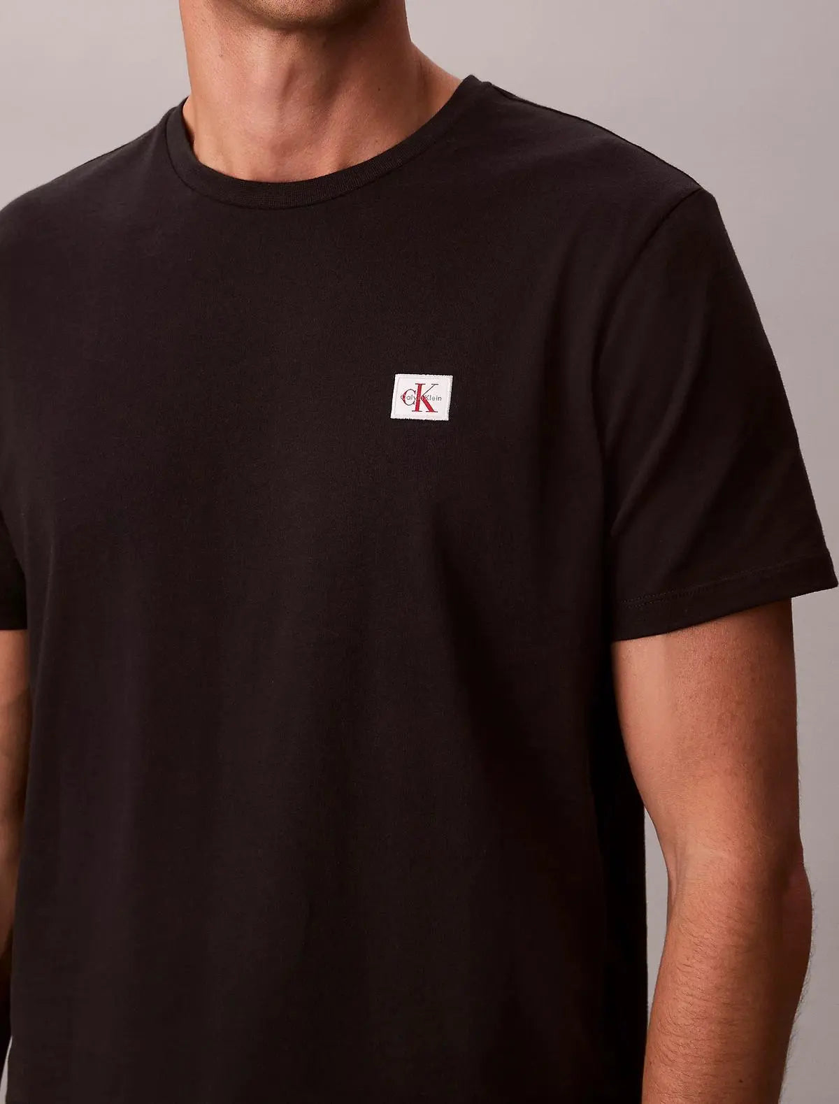 LV04RC272G SS BADGE 30S JERSEY CLASSIC TEE NERO CALVIN KLEIN