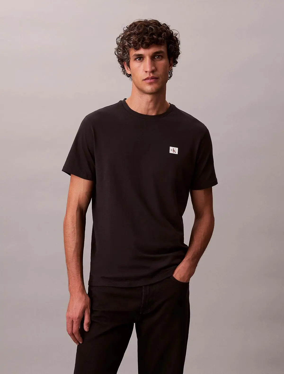 LV04RC272G SS BADGE 30S JERSEY CLASSIC TEE NERO CALVIN KLEIN