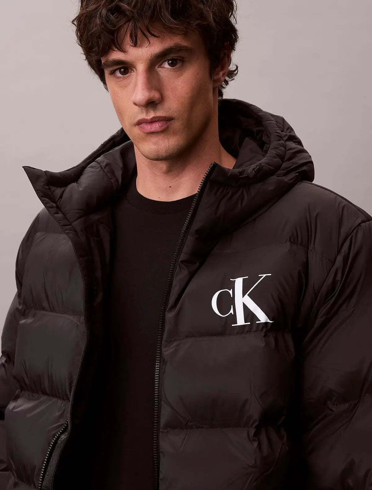 LV04RD528G LS NYLON MONOGRAM PUFFER JKT NERO CALVIN KLEIN
