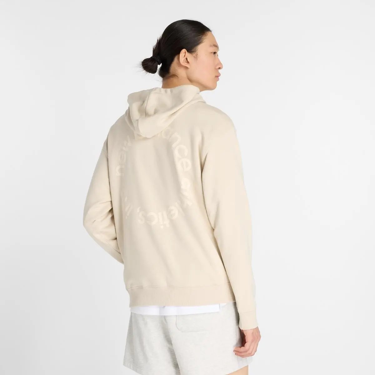 MT51916 FELPA CON CAPPUCCIO E LOGO CIRCOLARE BEIGE NEW BALANCE