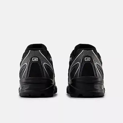 U740 SCARPA LIFESTYLE NERO NEW BALANCE