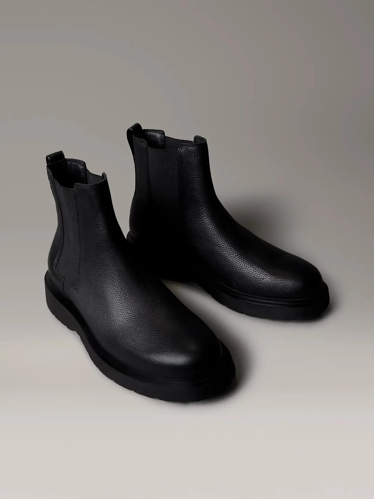 YM0YM01374 COMBAT ESS CHELSEA BOOT LTH NERO CALVIN KLEIN