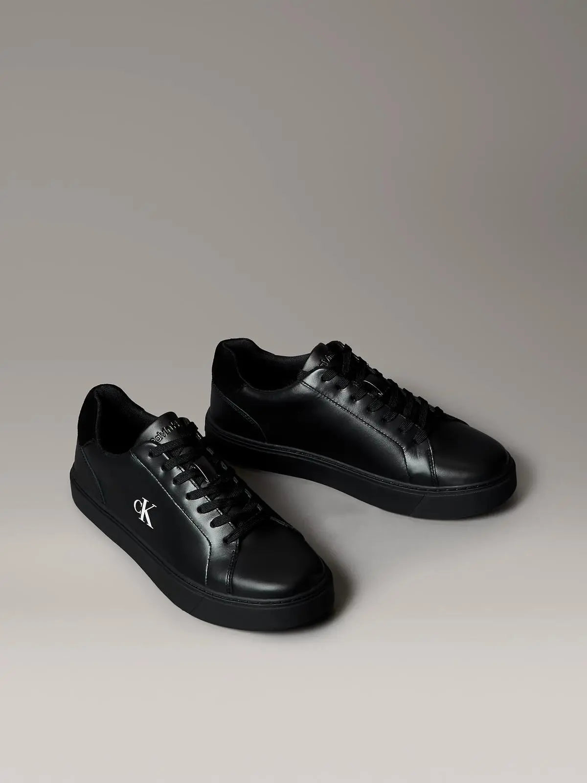 YM0YM01435 CLASSIC CUPSOLE LACEUP LTH NERO CALVIN KLEIN